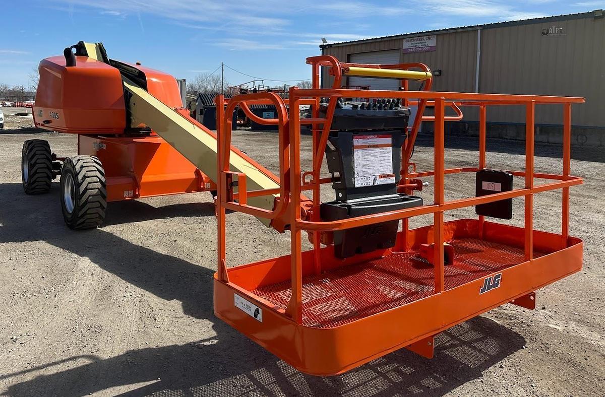 Used 2016 JLG 400S
