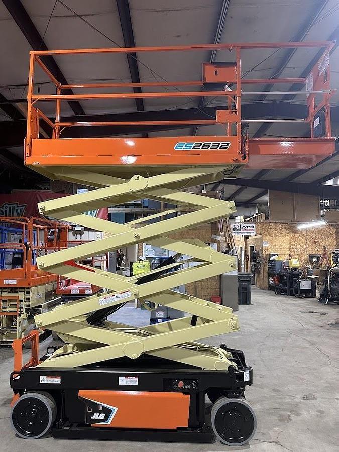 Used 2022 JLG ES2632