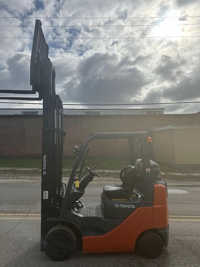 Used 2019 TOYOTA 8FGCU25