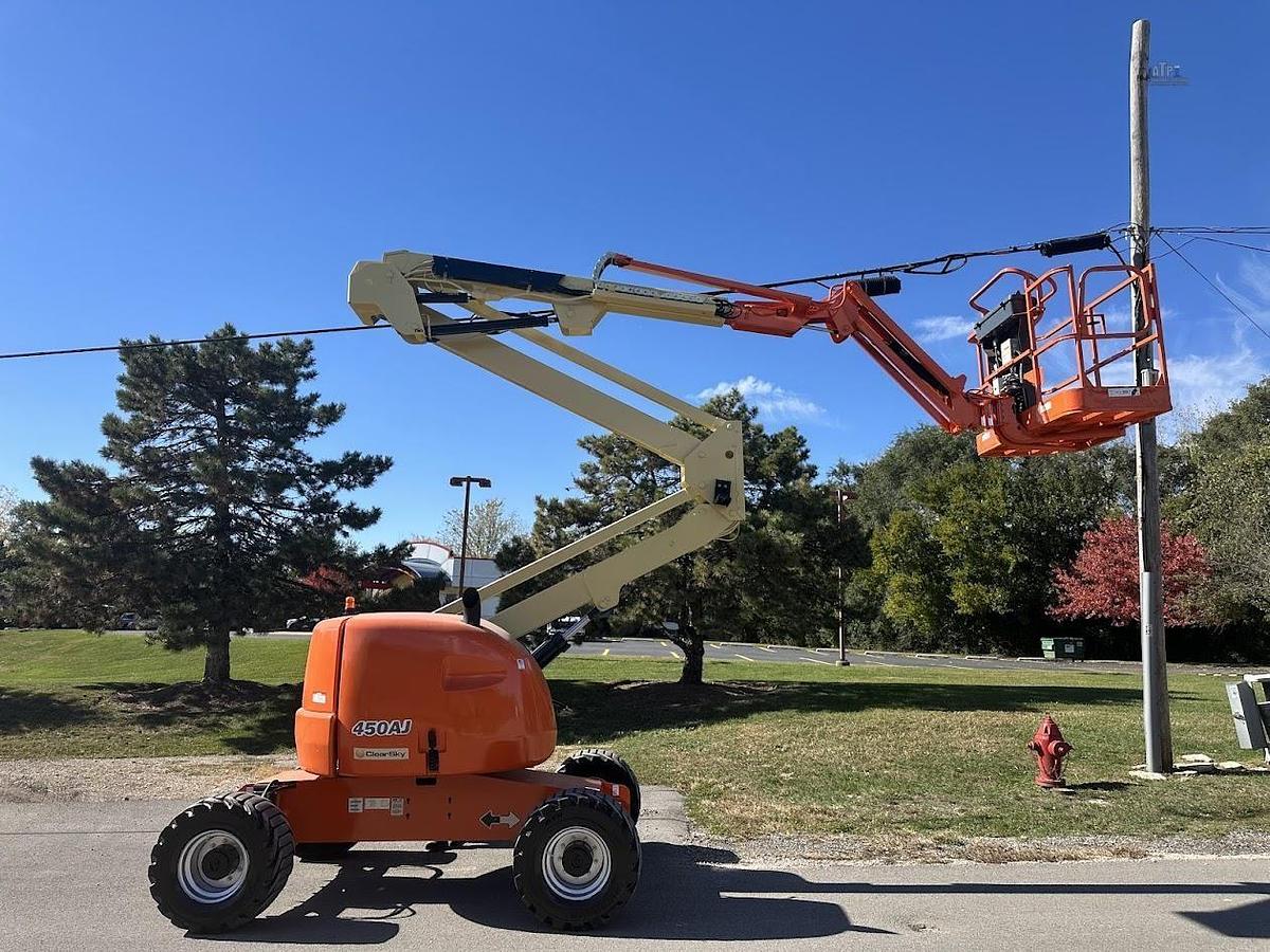 Used 2015 JLG 450AJ