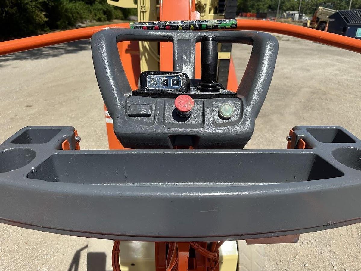 Used 2016 JLG TOUCAN 32E