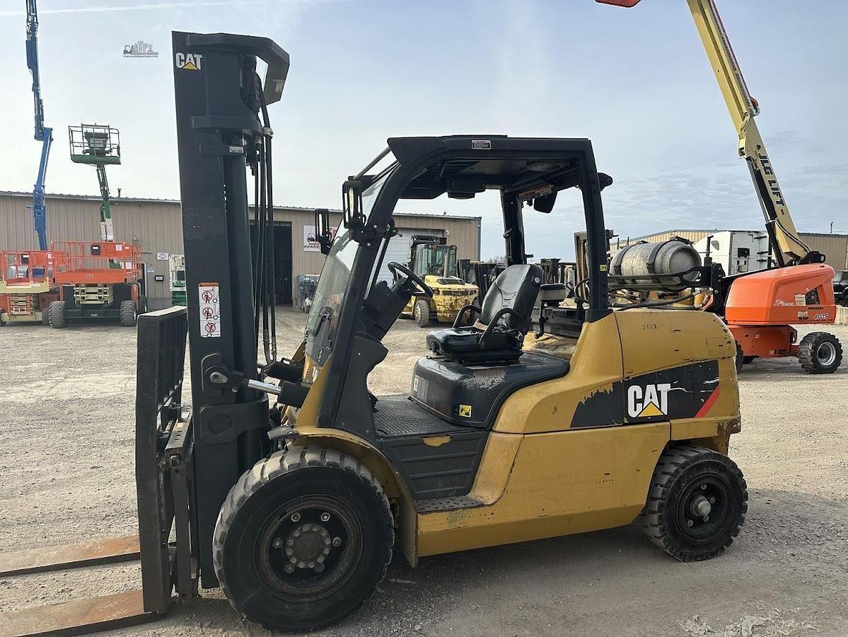 Used 2017 CATERPILLAR GP55N1