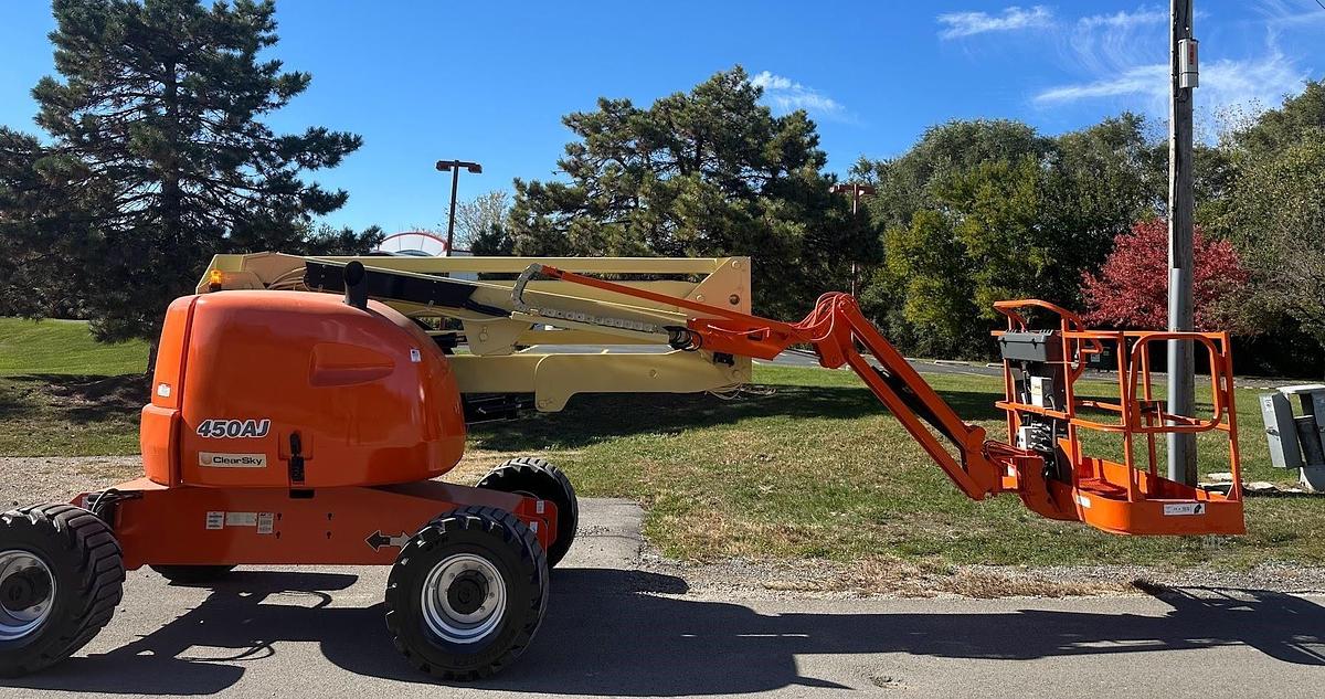 Used 2015 JLG 450AJ