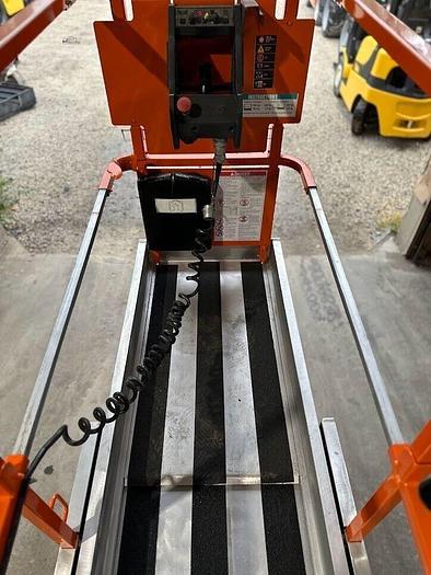 Used 2015 JLG 2030ES