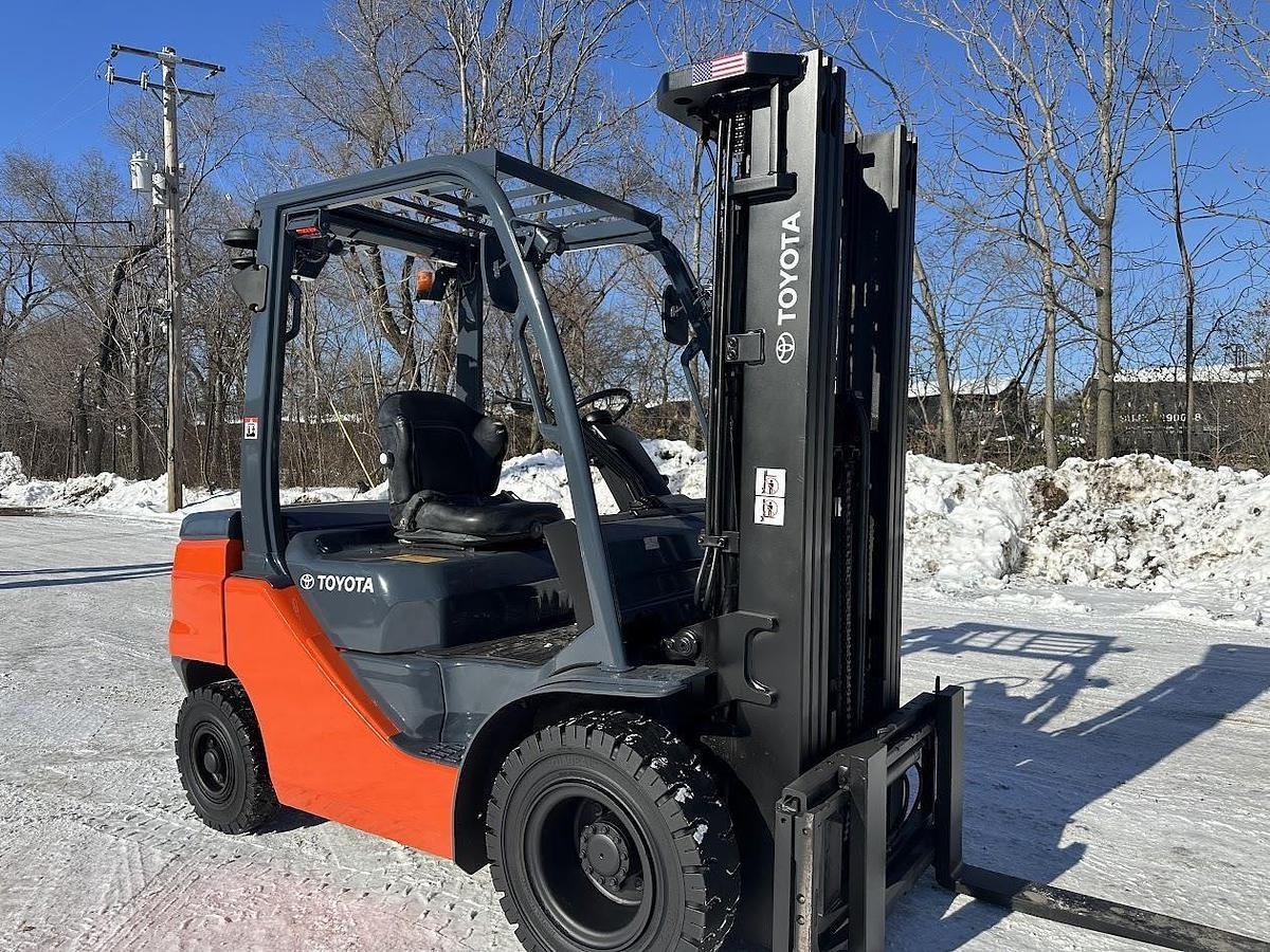 Used 2021 TOYOTA 8FDU25