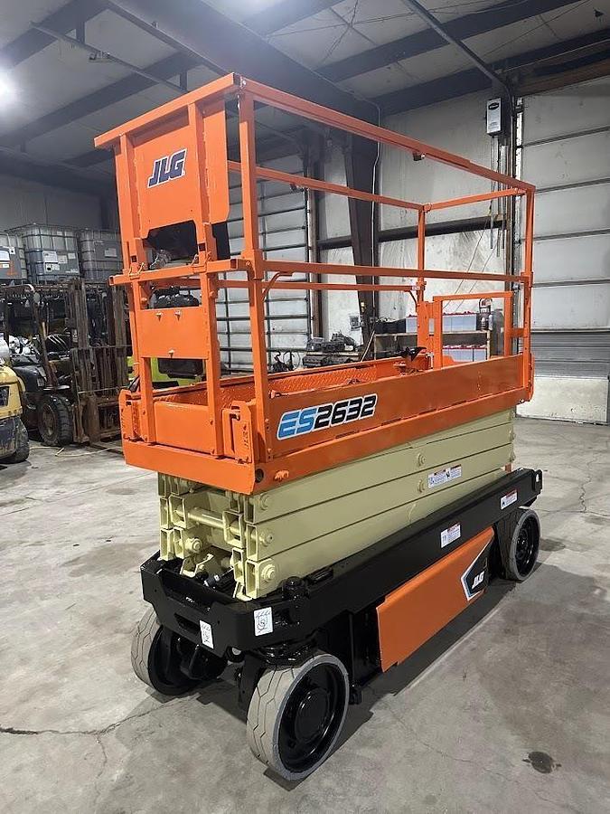 Used 2022 JLG ES2632