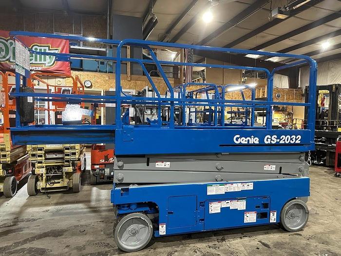 Used 2015 GENIE GS2032