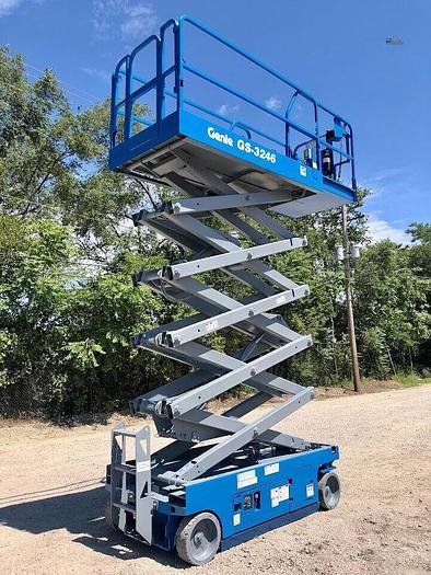 Used 2014 GENIE GS3246