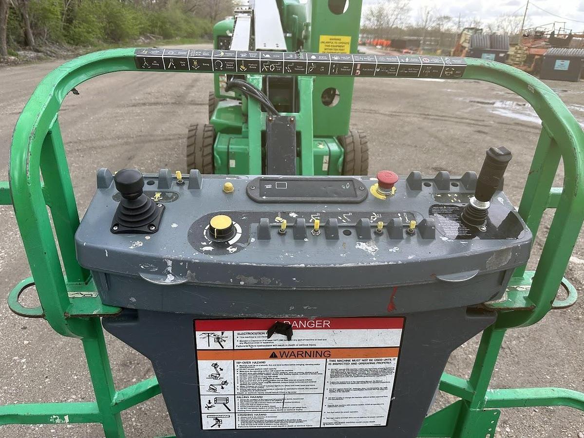 Used 2013 JLG E450AJ