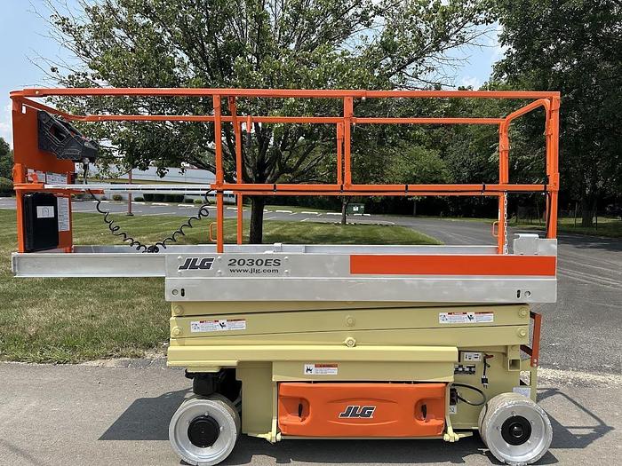 Used 2014 JLG 2030ES