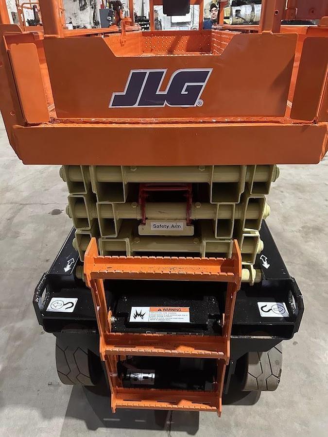 Used 2022 JLG ES2632