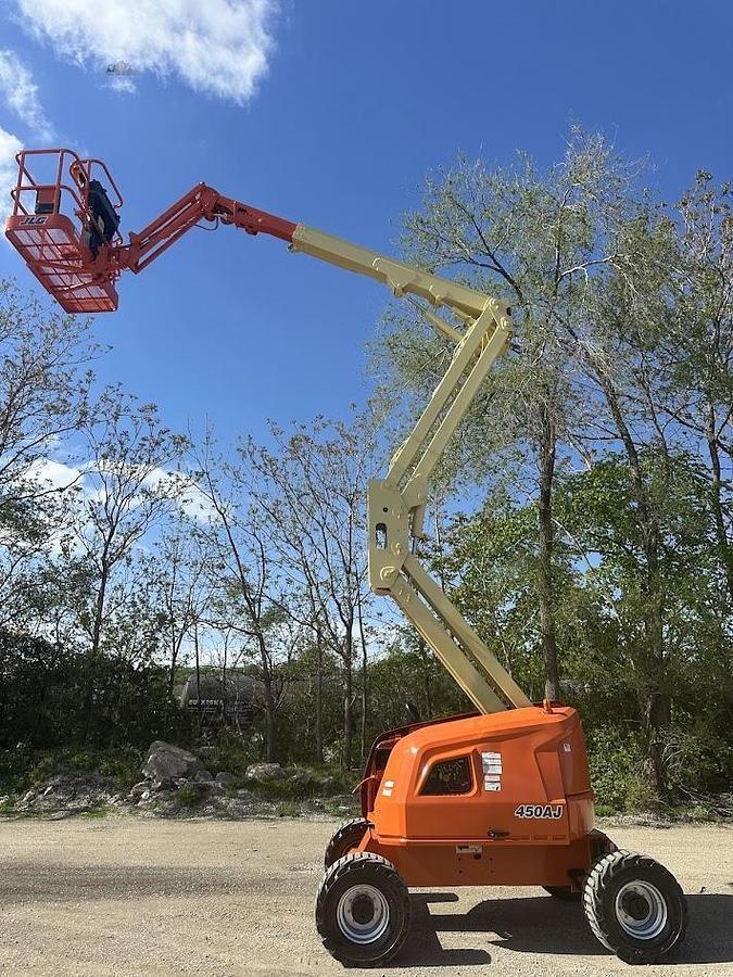 Used 2017 JLG 450AJ