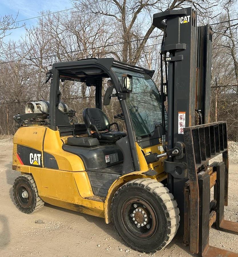 Used 2017 CATERPILLAR GP55N1