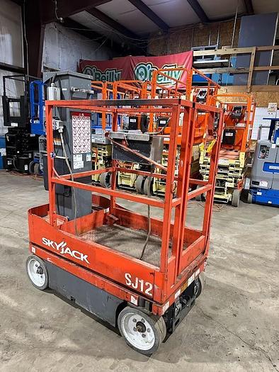 Used 2017 SKYJACK SJ12