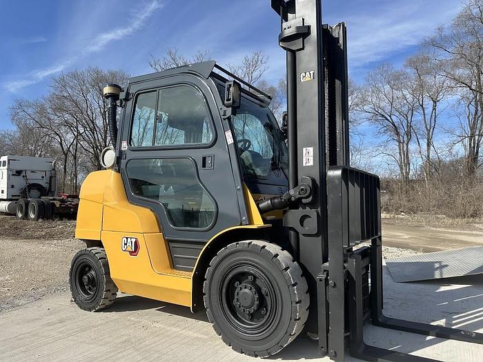 Used 2012 CATERPILLAR P8000