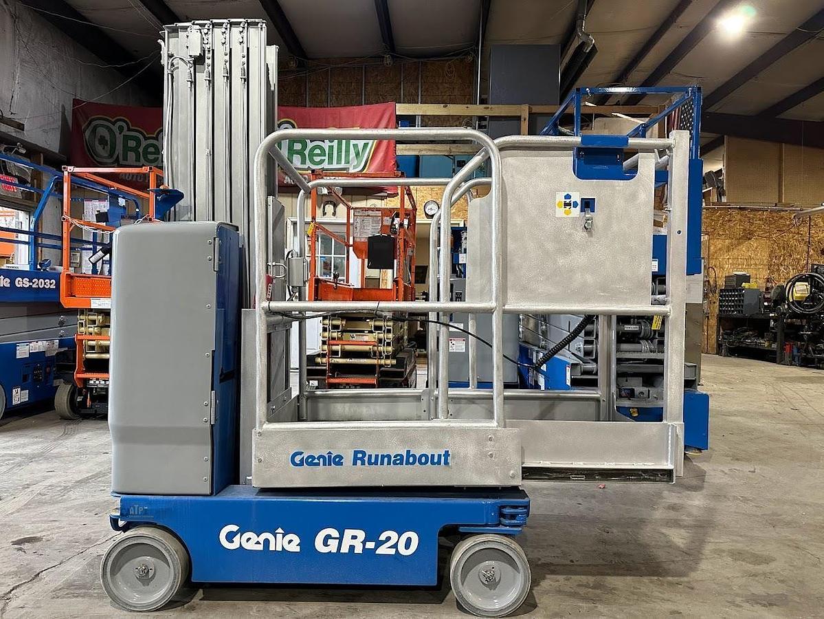 Used 2017 GENIE GR20
