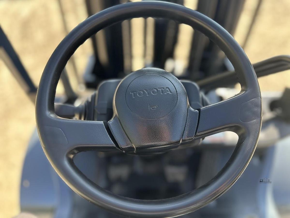 Used 2016 TOYOTA 8FG35U