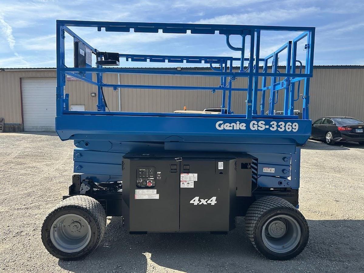 Used 2016 GENIE GS3369RT