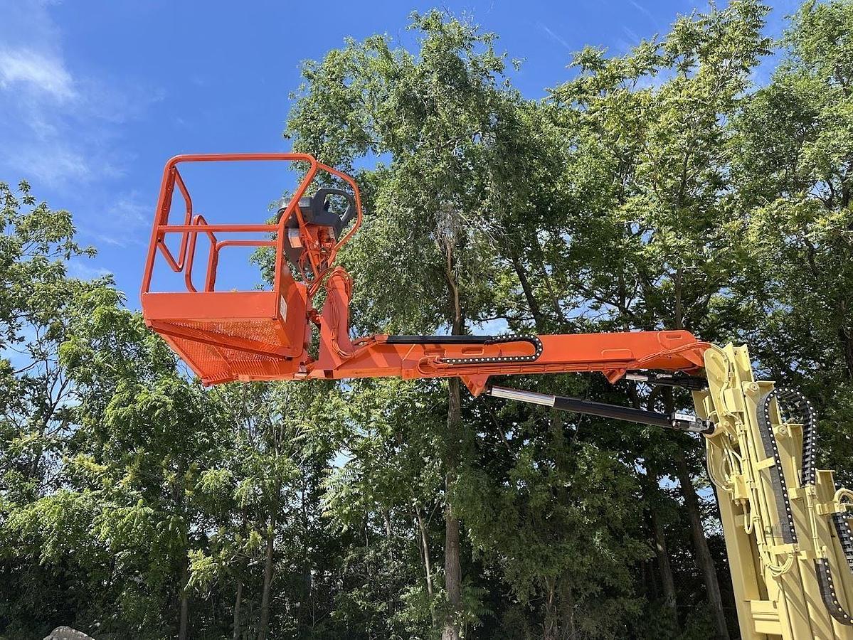 Used 2016 JLG TOUCAN 32E