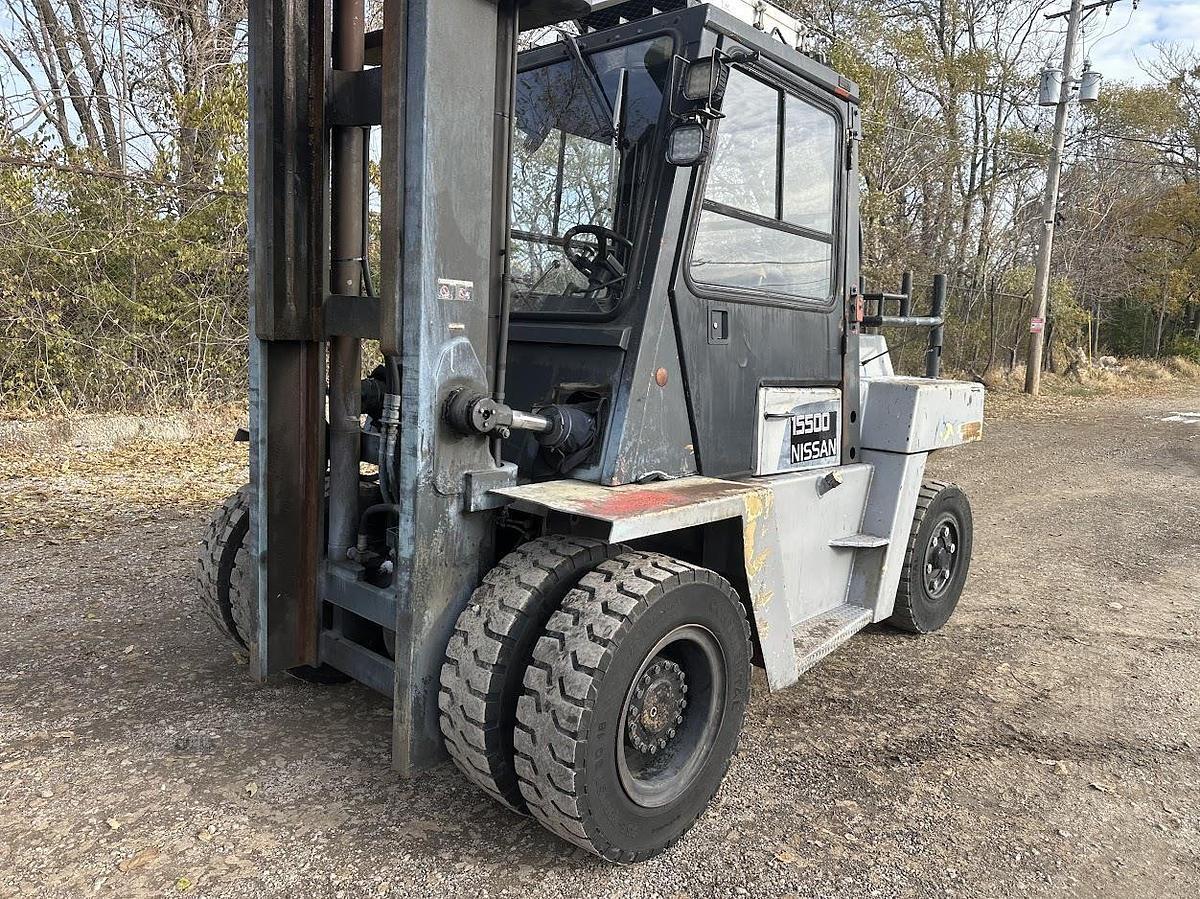 Used NISSAN VF05H70V