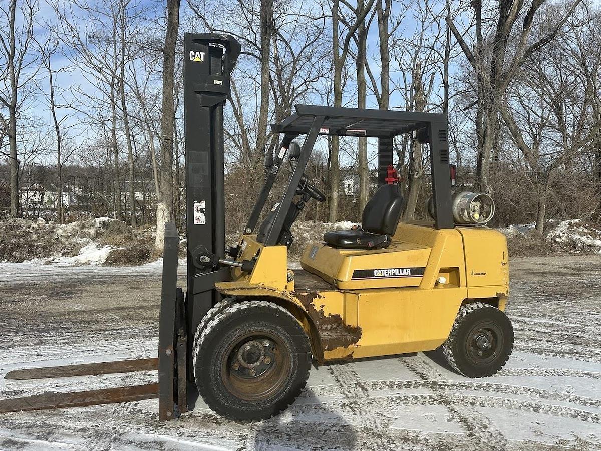 Used 2005 CATERPILLAR GP40K1