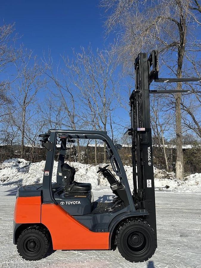 Used 2021 TOYOTA 8FDU25