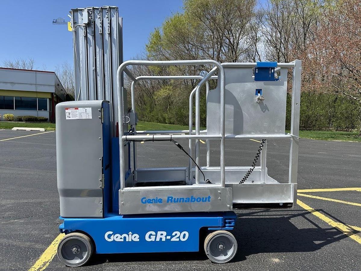 Used 2013 GENIE GR20