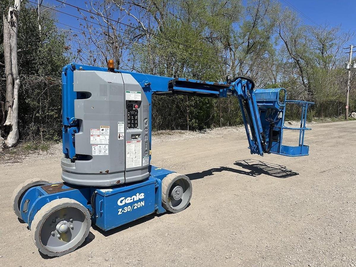 Used 2014 GENIE Z30/20N RJ