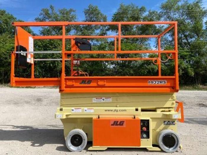 Used 2015 JLG 1932RS