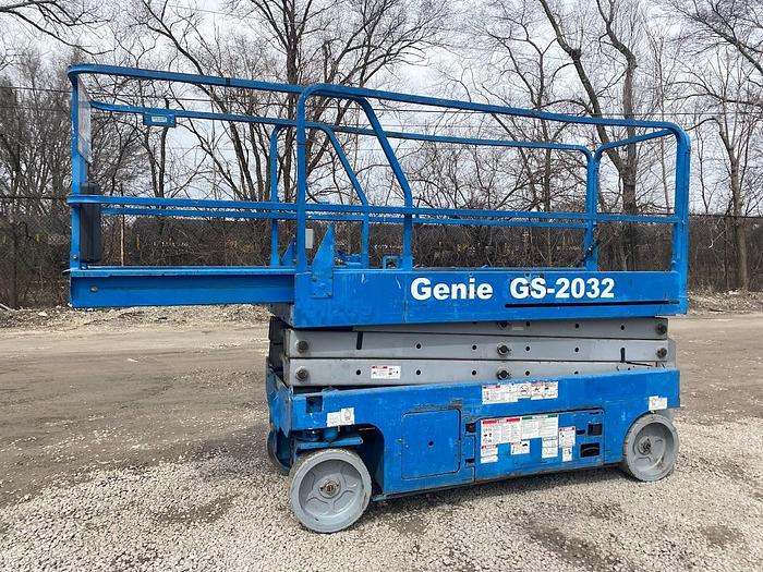 Used GENIE GS-2032