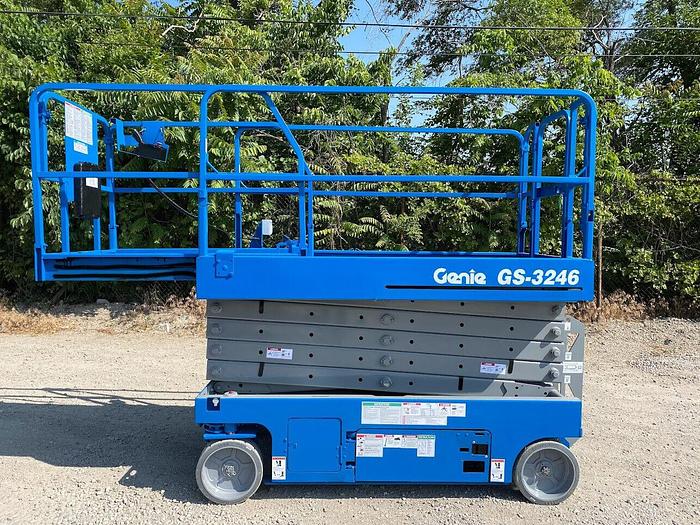 Used 2013 GENIE GS-3246