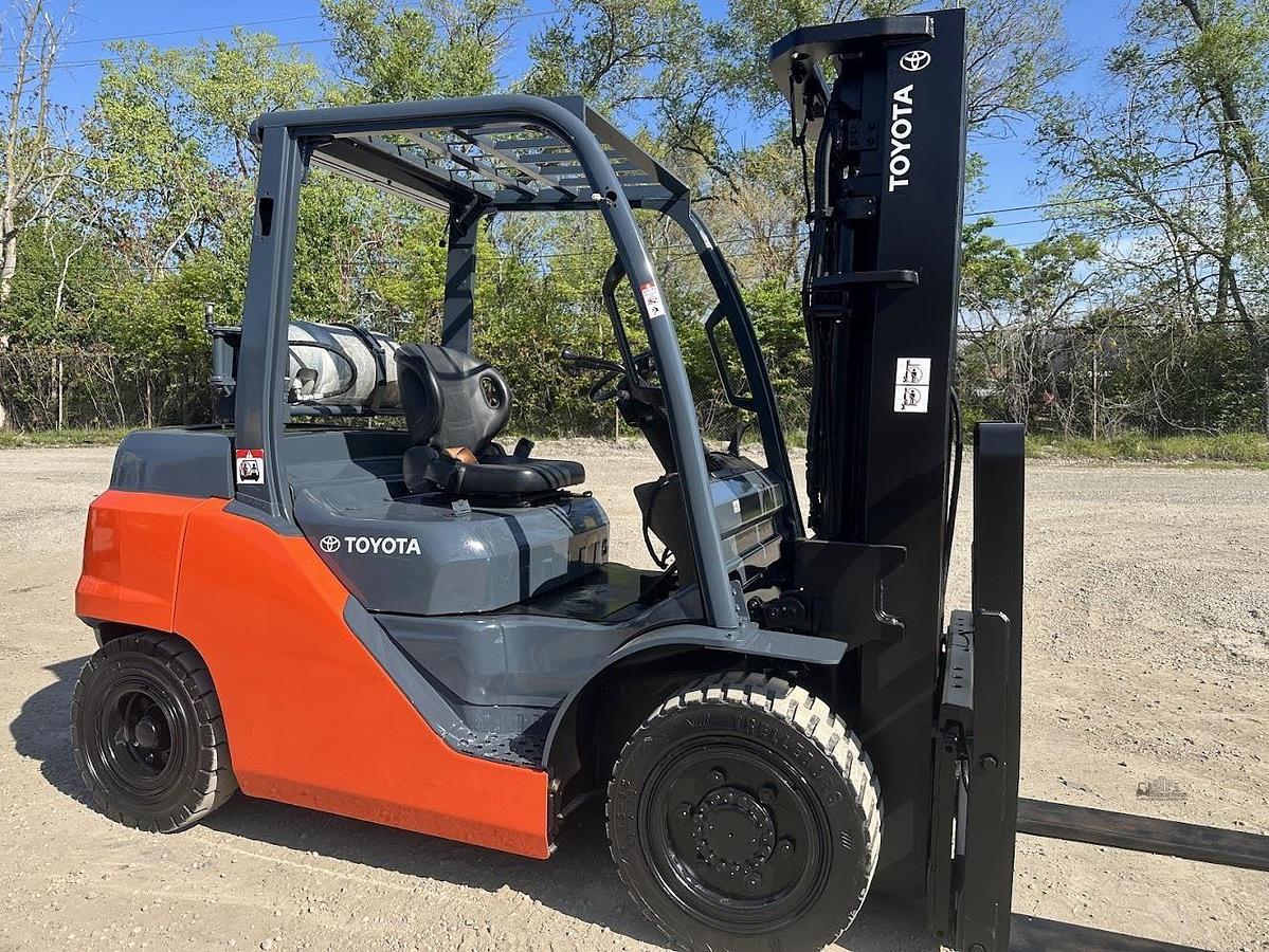 Used 2016 TOYOTA 8FG35U