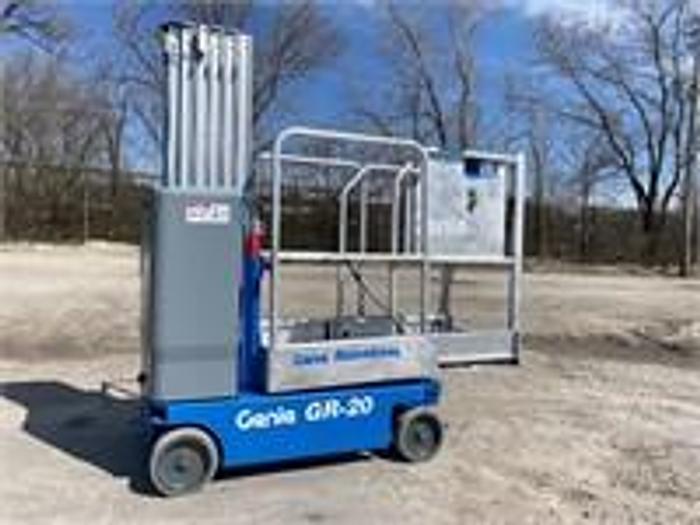 Used 2018 GENIE GR20