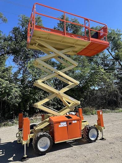 Used 2015 JLG 260MRT