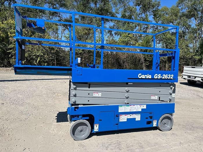 Used 2014 GENIE GS2632