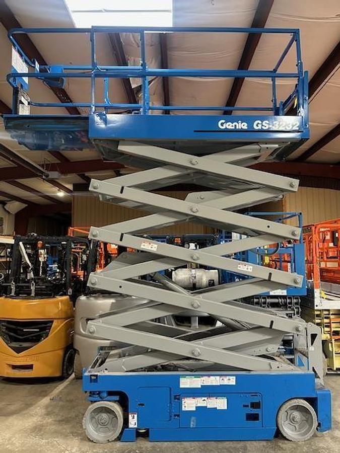 Used 2016 GENIE GS3232