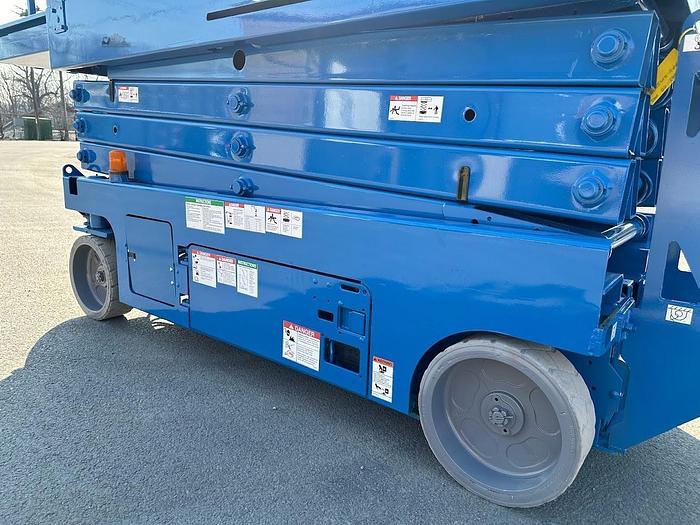 Used 2014 GENIE GS2632