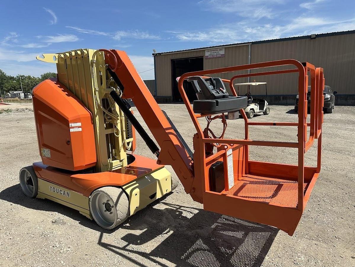 Used 2016 JLG TOUCAN 32E