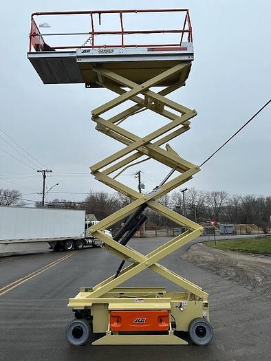 Used 2013 JLG 3246ES
