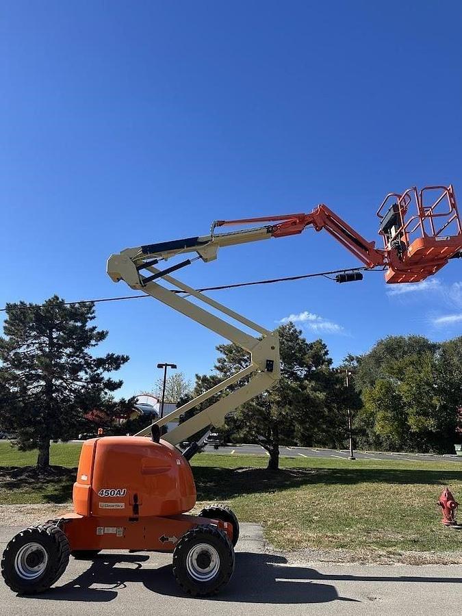 Used 2015 JLG 450AJ