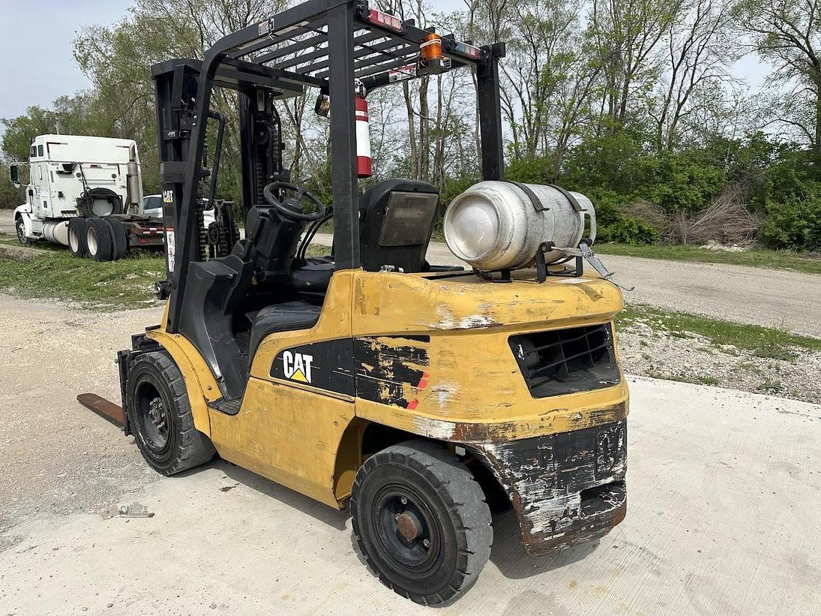 Used 2014 CATERPILLAR GP30N