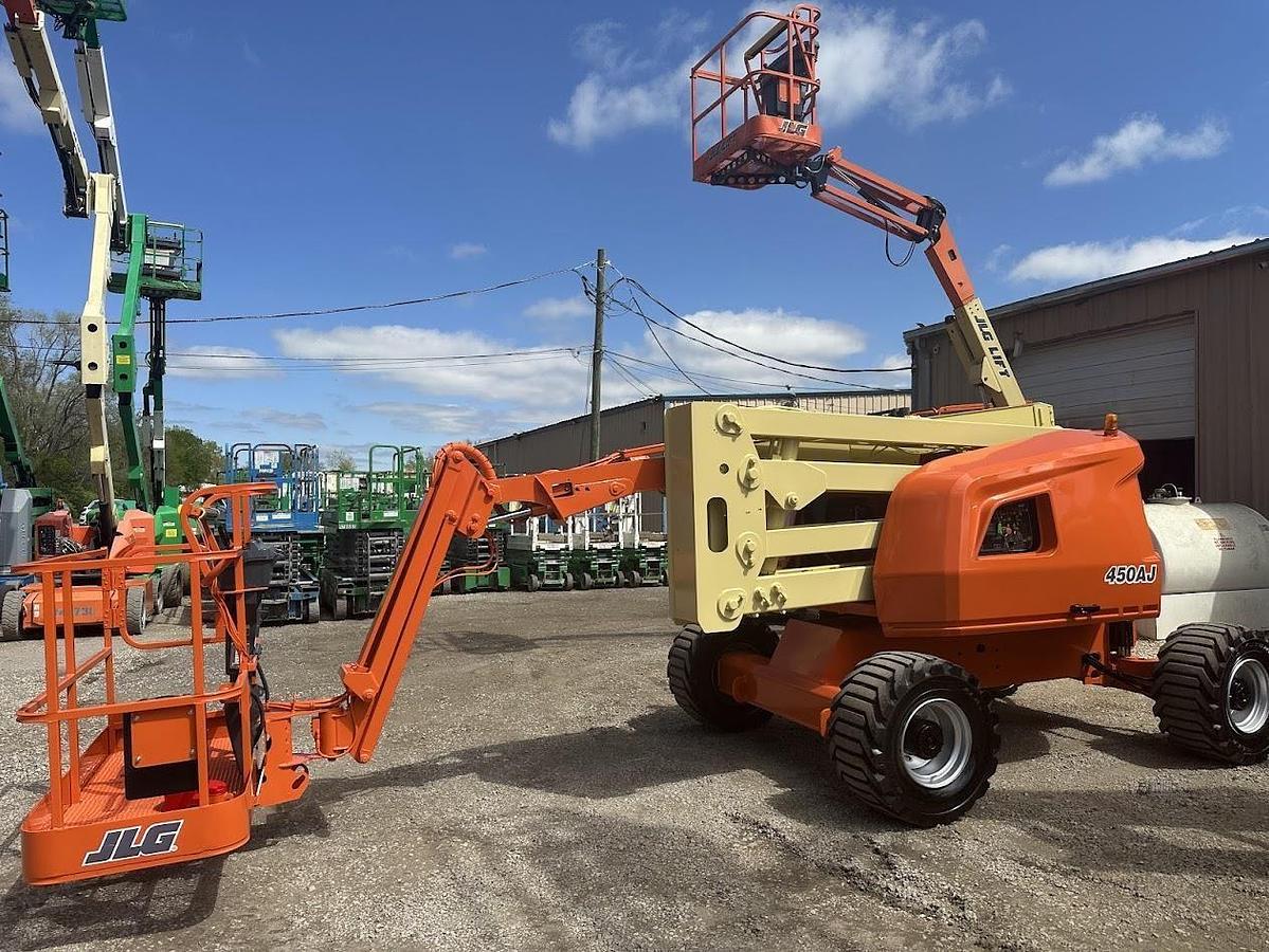 Used 2017 JLG 450AJ