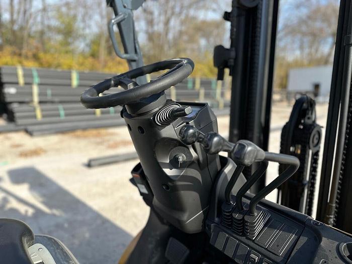 Used MITSUBISHI CATERPILLAR FG25N