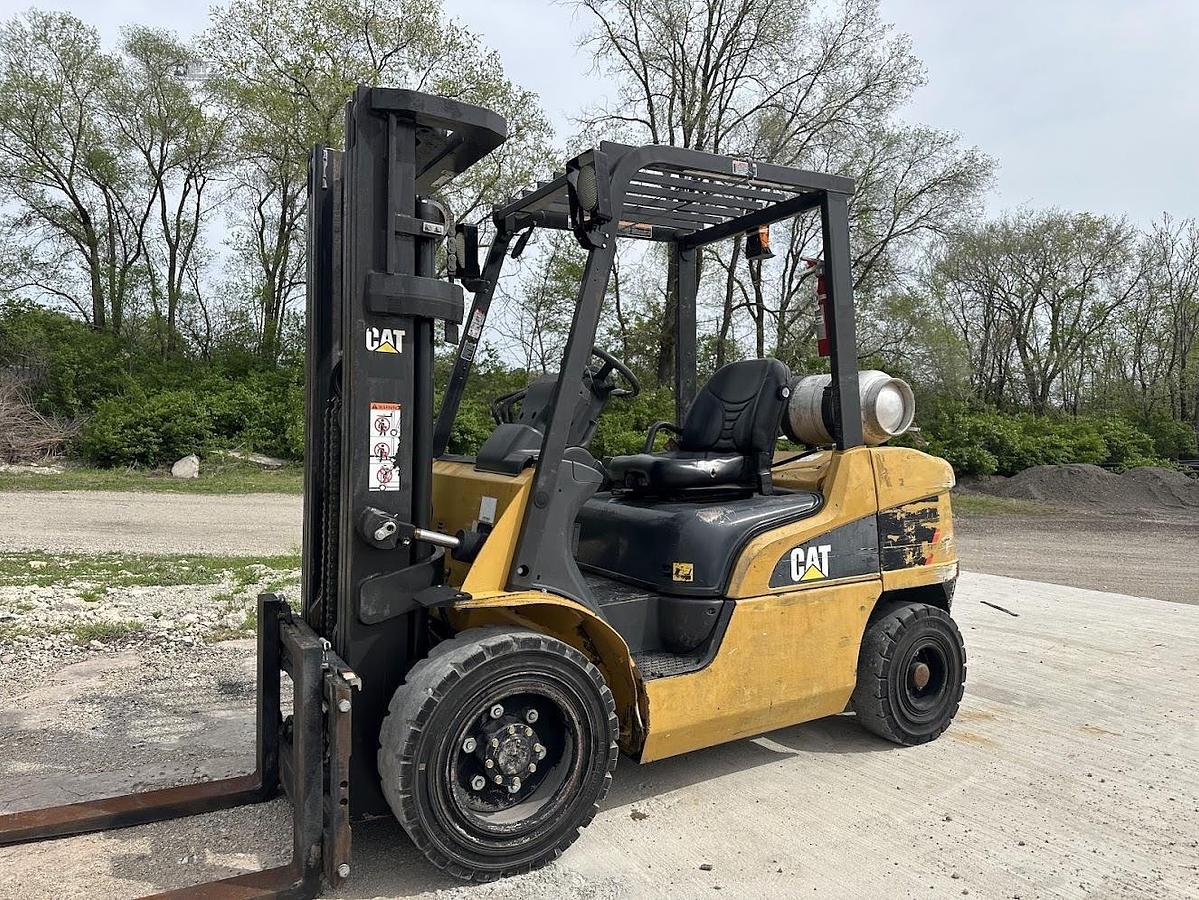 Used 2014 CATERPILLAR GP30N