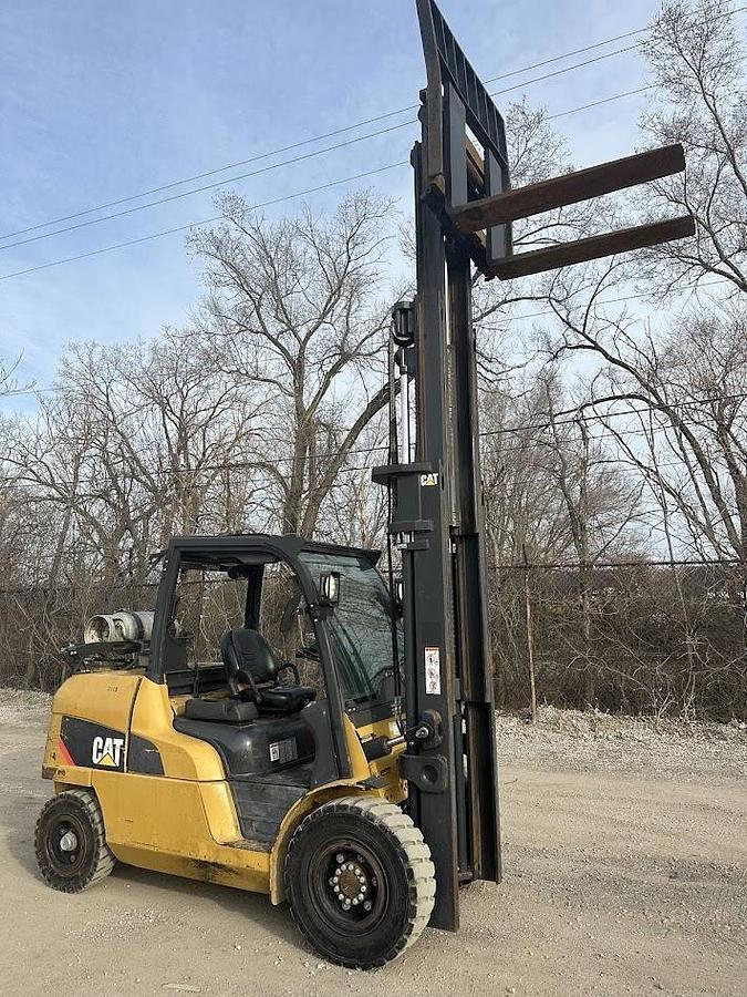 Used 2017 CATERPILLAR GP55N1