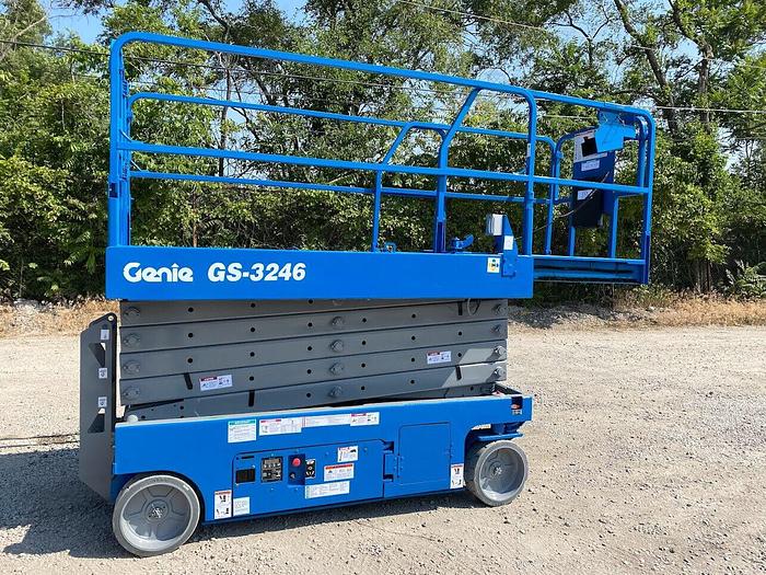 Used 2013 GENIE GS-3246