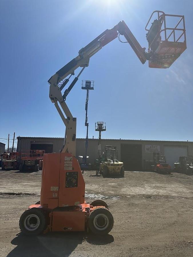 Used 2016 JLG E300AJ