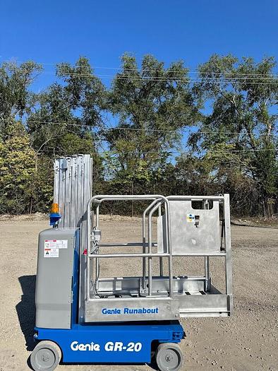 Used 2013 GENIE GR20