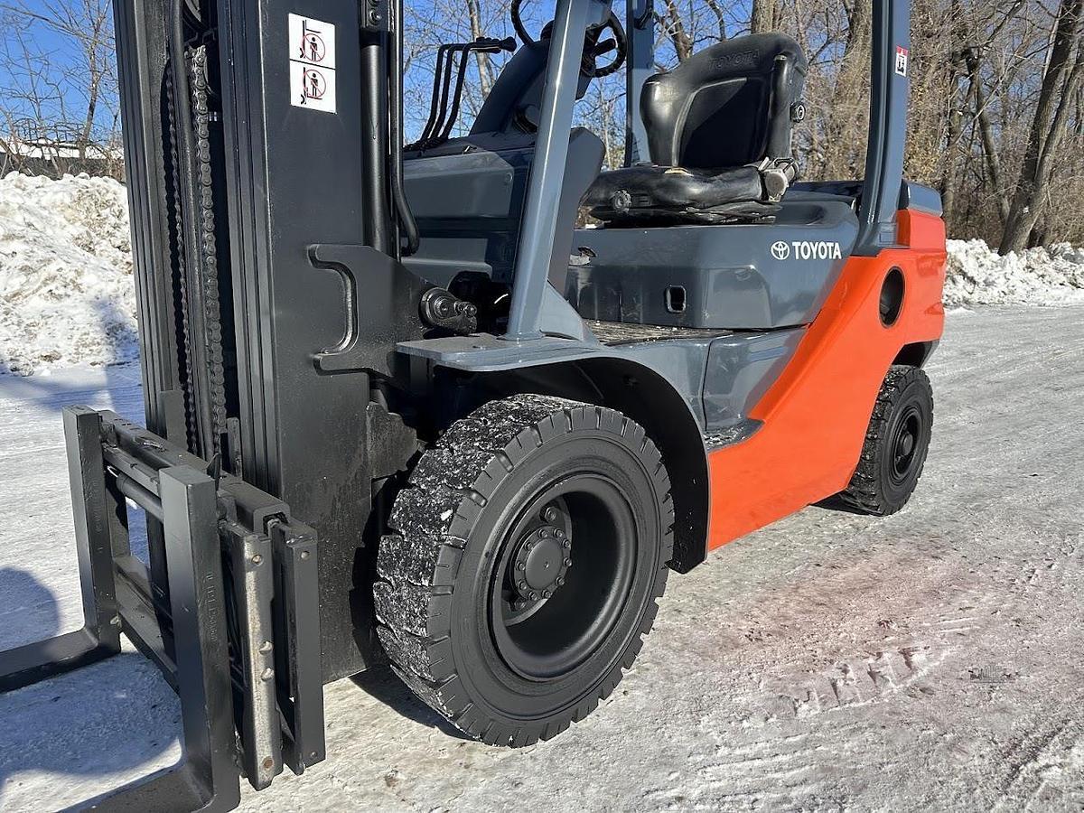 Used 2021 TOYOTA 8FDU25