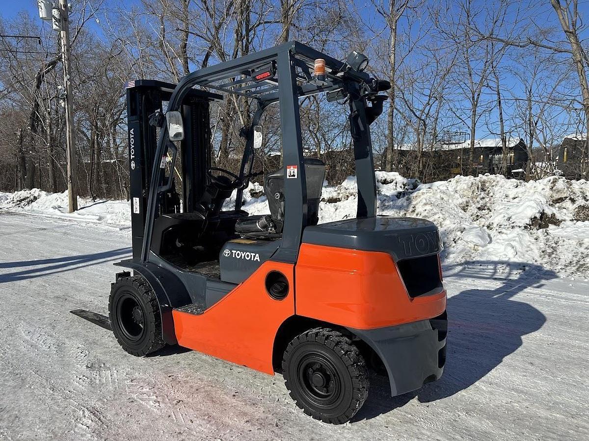 Used 2021 TOYOTA 8FDU25